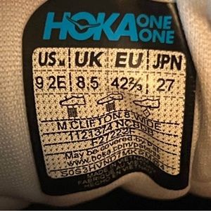 HOKA Clifton 8 Nimbus cloud, size M9.5 WIDE